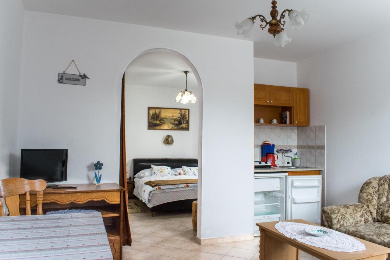 Levendula Apartman ซาลาคาโรส ภายนอก รูปภาพ